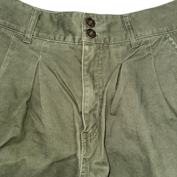 Forever 21 Solid Green High waisted Shorts 100% Cotton with Pockets Pleated L - Picture 4 of 12